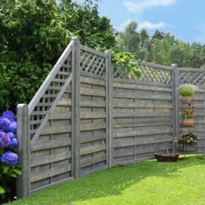BARTEK-Serie ECKE, grau lasiert
90 x 180/90 cm
Rahmen 40/65 mm, Lamellen 8 x 95 mm kaufen